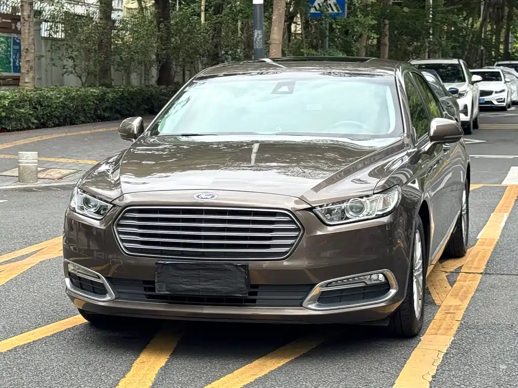 Taurus EcoBoost 245 Fashion