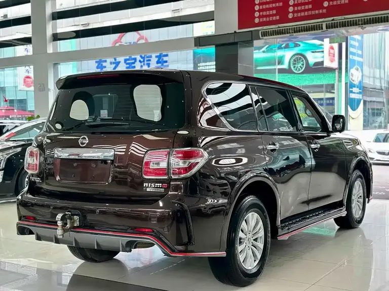 Nissan Patrol 4.0 L Leading Elite