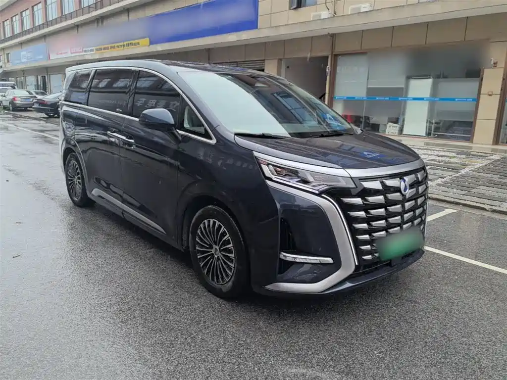 Denza D9 DM-i 970 4 WD Flagship