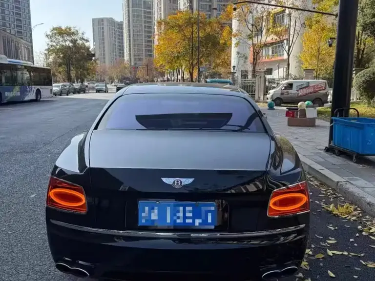 Bentley Flying Spur 4.0 T V8 Standard