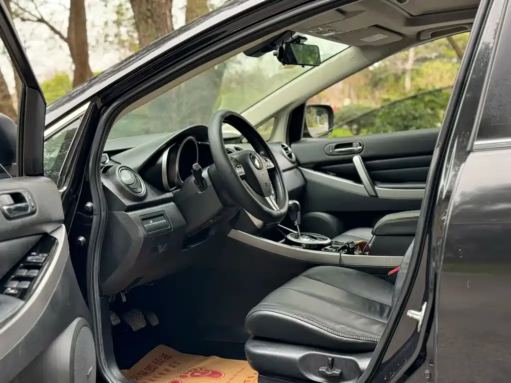 Mazda CX-7 2.5 L 2 WD Luxury