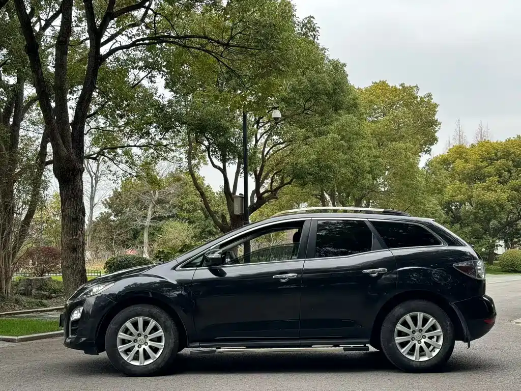 Mazda CX-7 2.5 L 2 WD Luxury