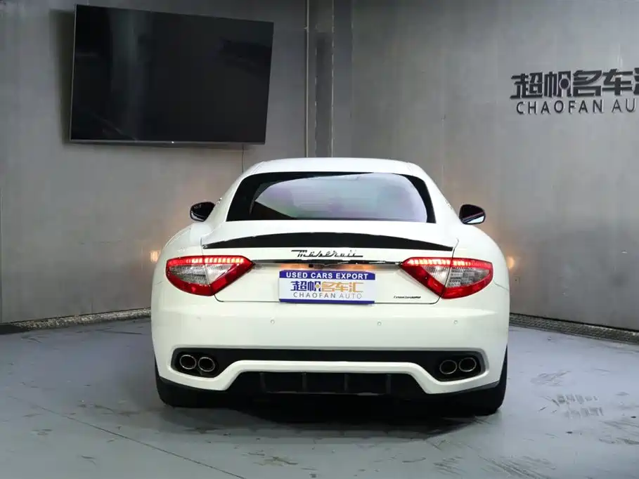 GranTurismo 4.2 L Standard