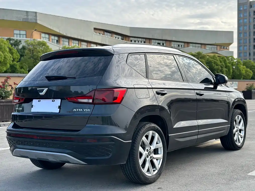 Jetta VS5 280 TSI Auto Progressive