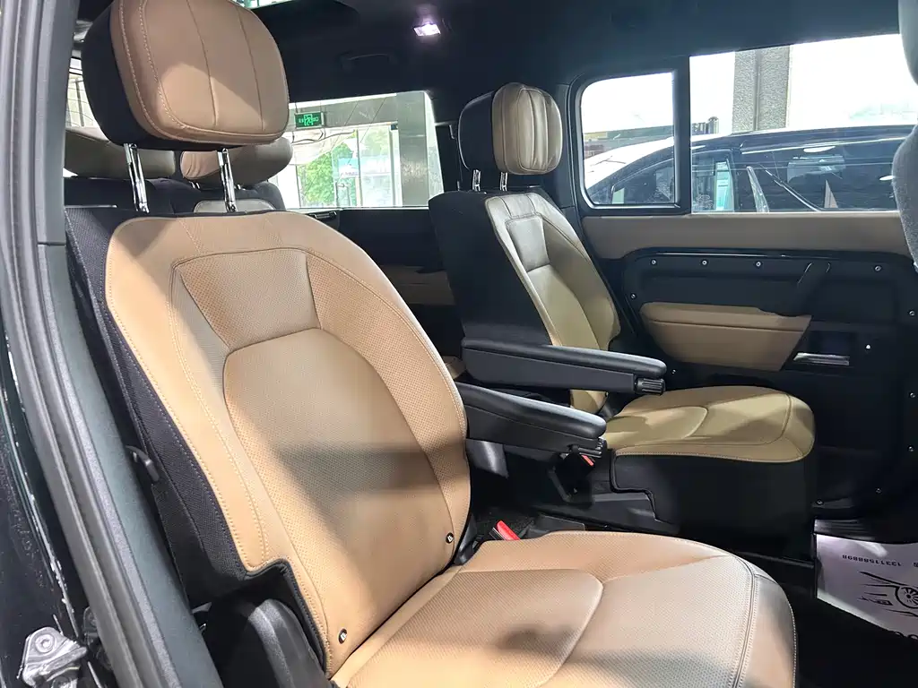 Land Rover Defender 130 3.0 T P400 7-seat Luxury Enjoyment
