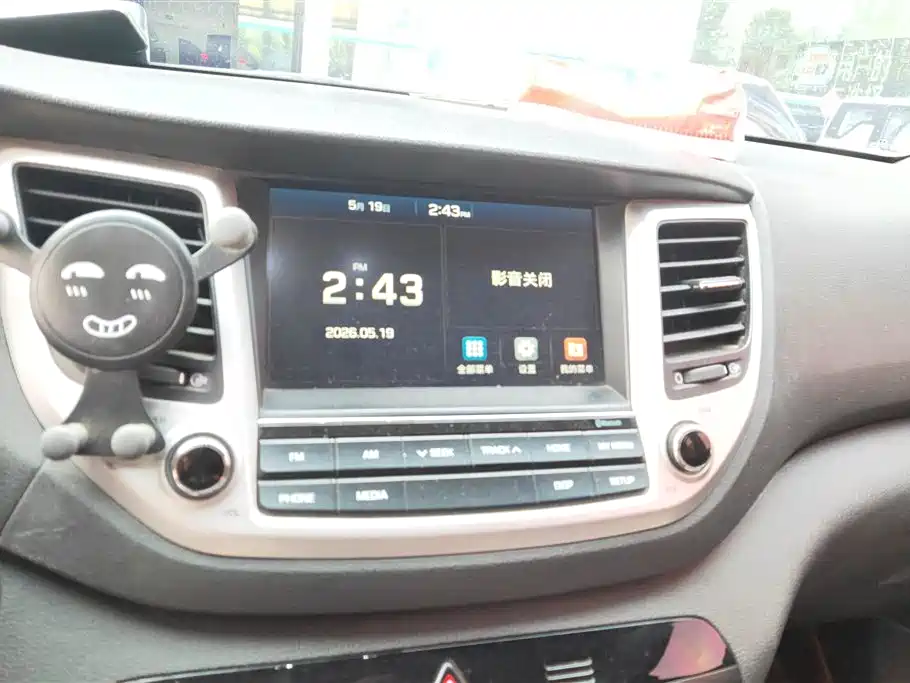 Tucson 途胜 2015款 1.6 T 双离合两驱舒适型