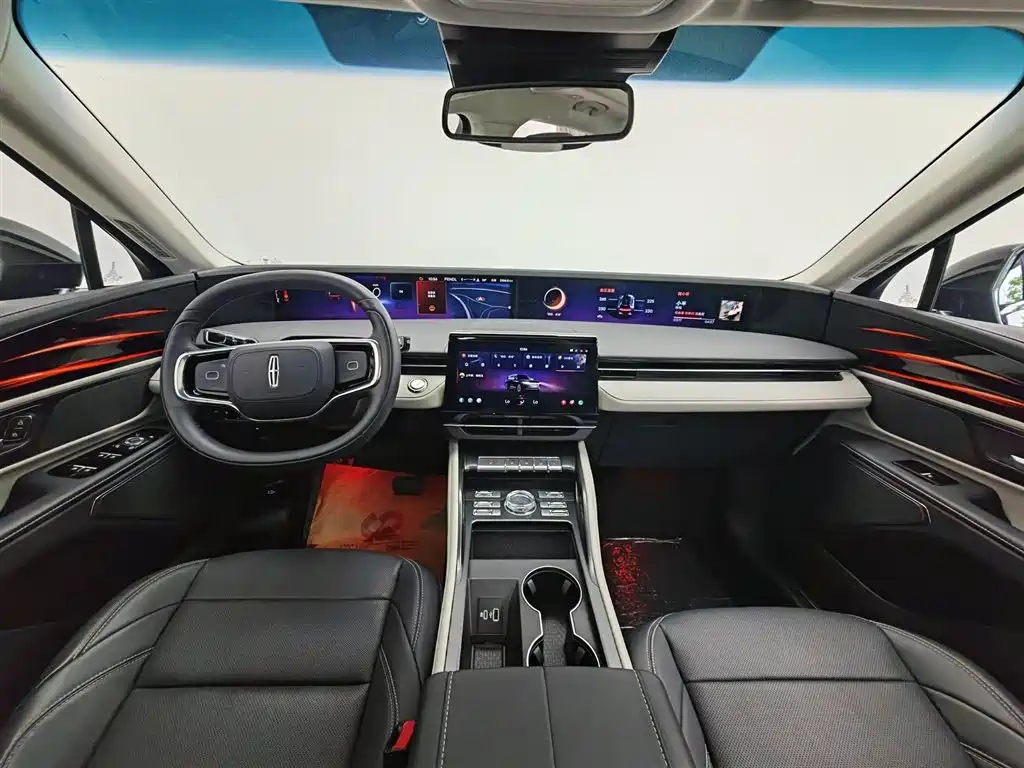 Nautilus Facelift 2.0 T 4 WD Comfort Supreme