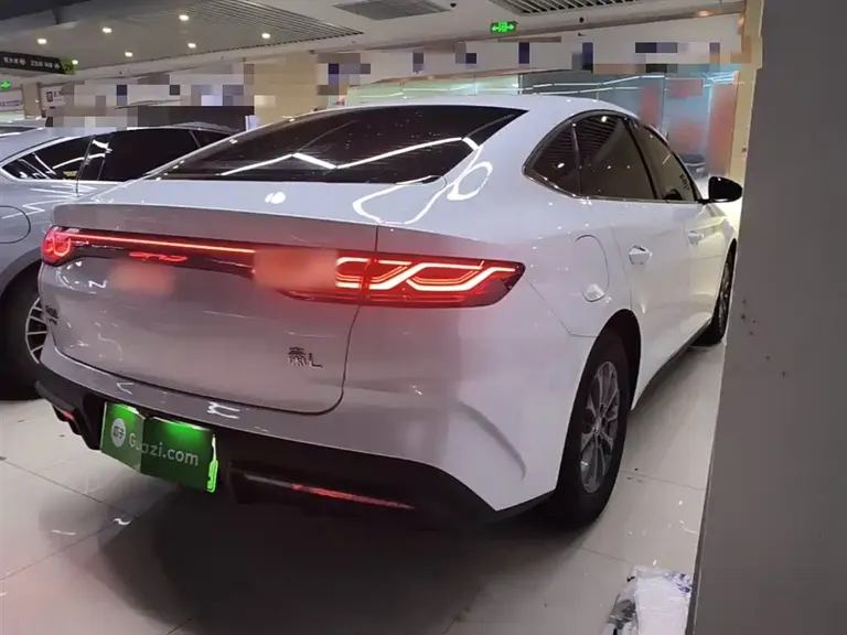 BYD Qin L DM-i 80 KM Leading