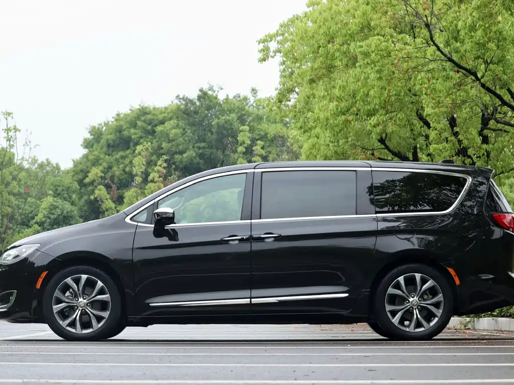 Pacifica (Import) 3.6 L Premium