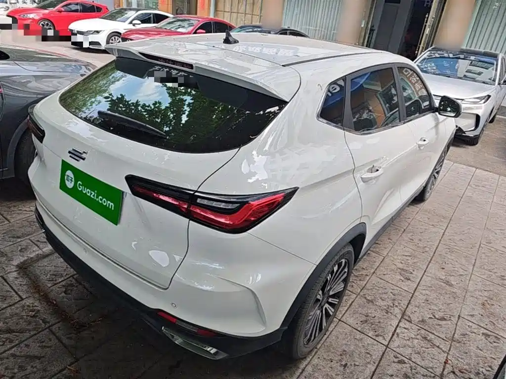 Changan Oshan X5 1.6 L CVT Premium