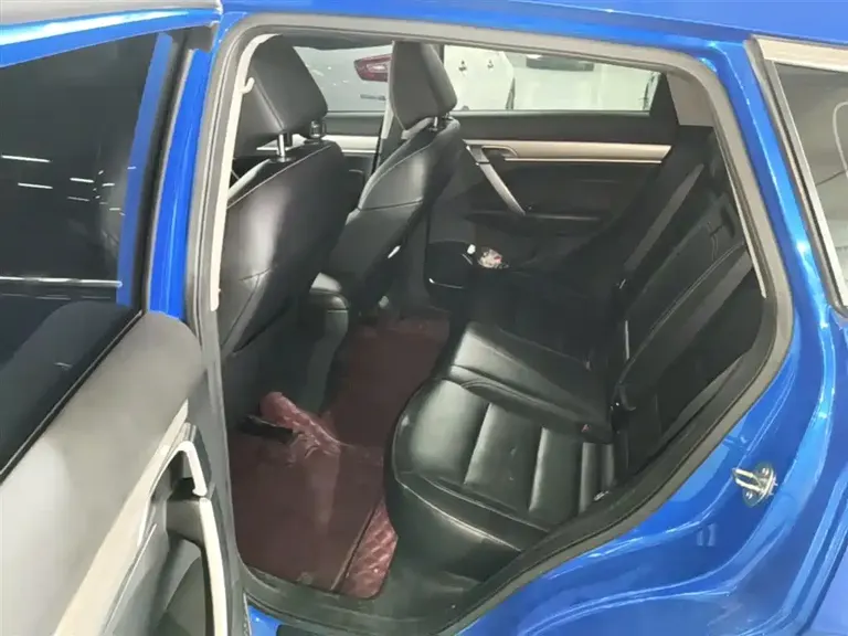 Geely Binyue 260 T DCT Knight CN-VI