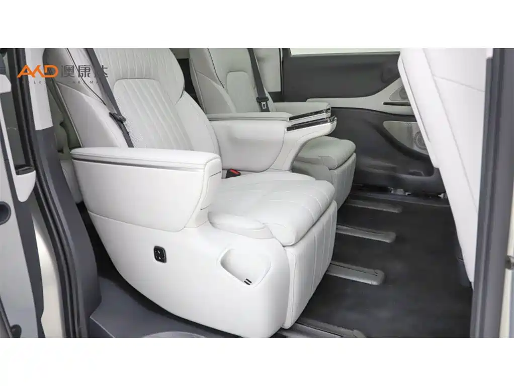 Voyah Dreamer PHEV 4 WD Flagship Qiankun