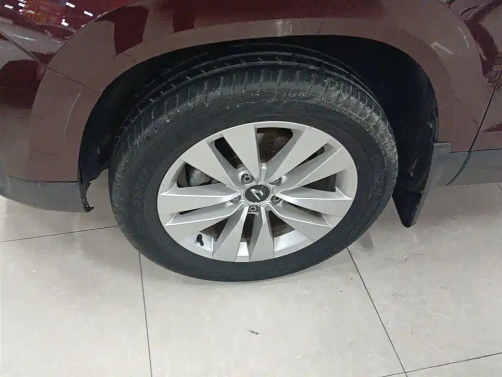 Jetta VS5 280 TSI Auto Progressive