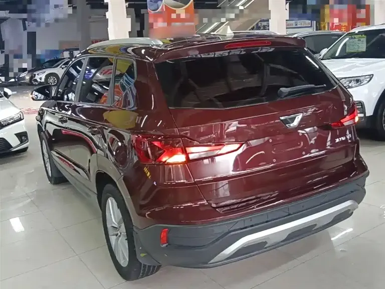 Jetta VS5 280 TSI Auto Progressive