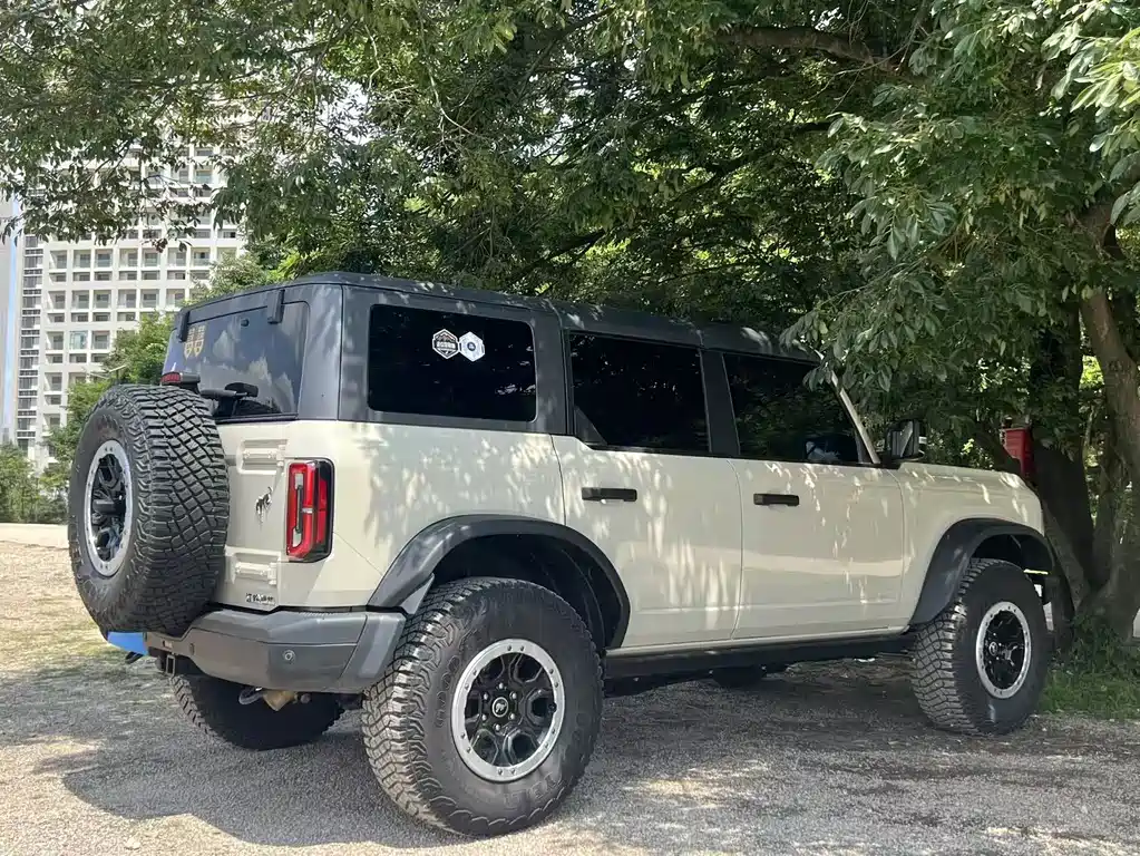 Ford Bronco 2.3 T Badlands