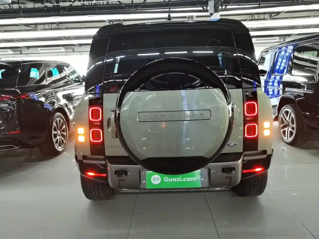 Land Rover Defender Facelift 110 3.0 T P400 X-DYNAMIC HSE