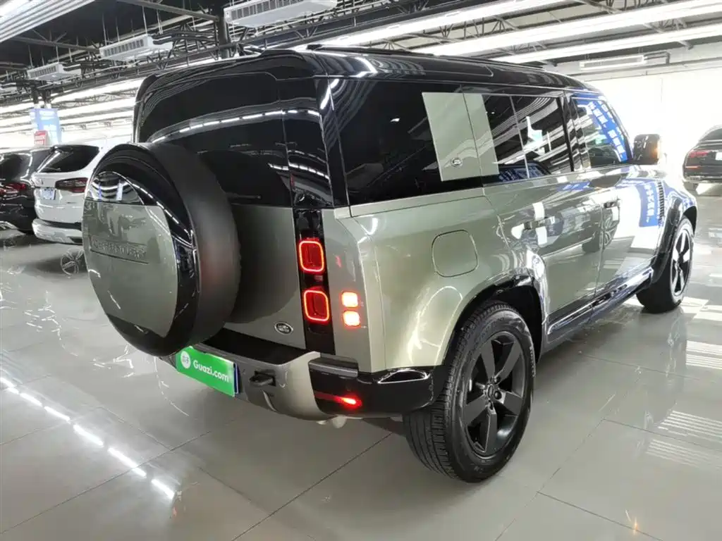 Land Rover Defender Facelift 110 3.0 T P400 X-DYNAMIC HSE