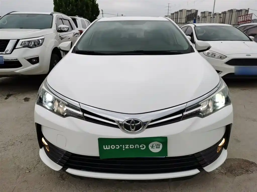 Corolla Facelift 1.2 T S-CVT GL-i Leather