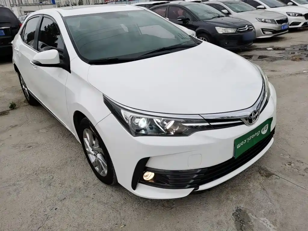 Corolla Facelift 1.2 T S-CVT GL-i Leather