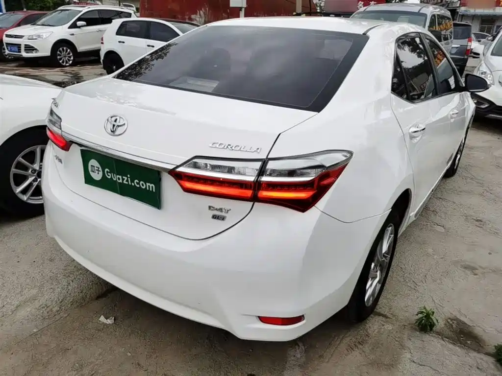 Corolla Facelift 1.2 T S-CVT GL-i Leather