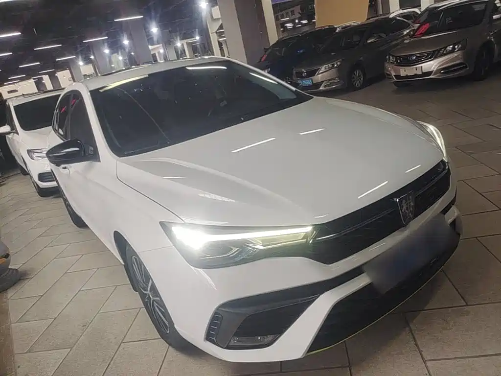 Roewe i5 1.5 L CVT Stellar