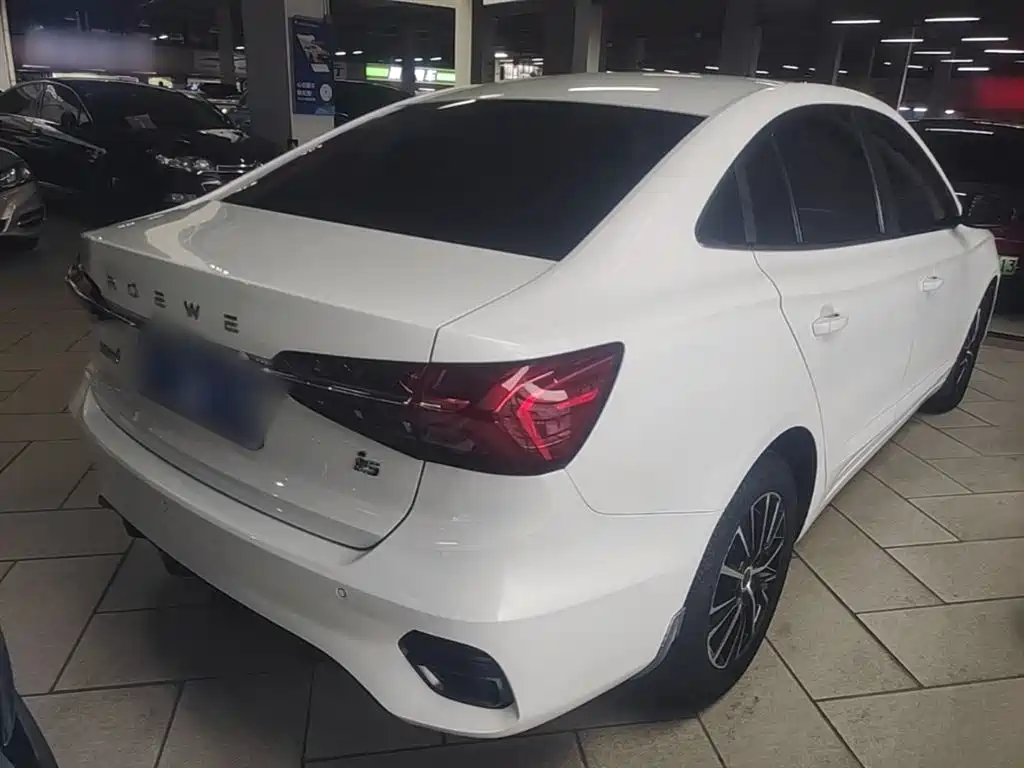Roewe i5 1.5 L CVT Stellar