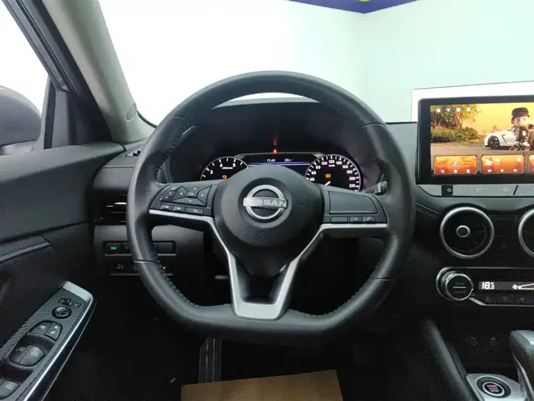 Nissan Sylphy Facelift 1.6 L CVT Joy
