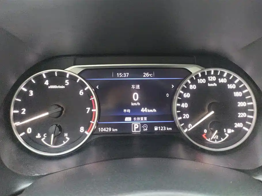 Sylphy Facelift 1.6 L CVT Joy