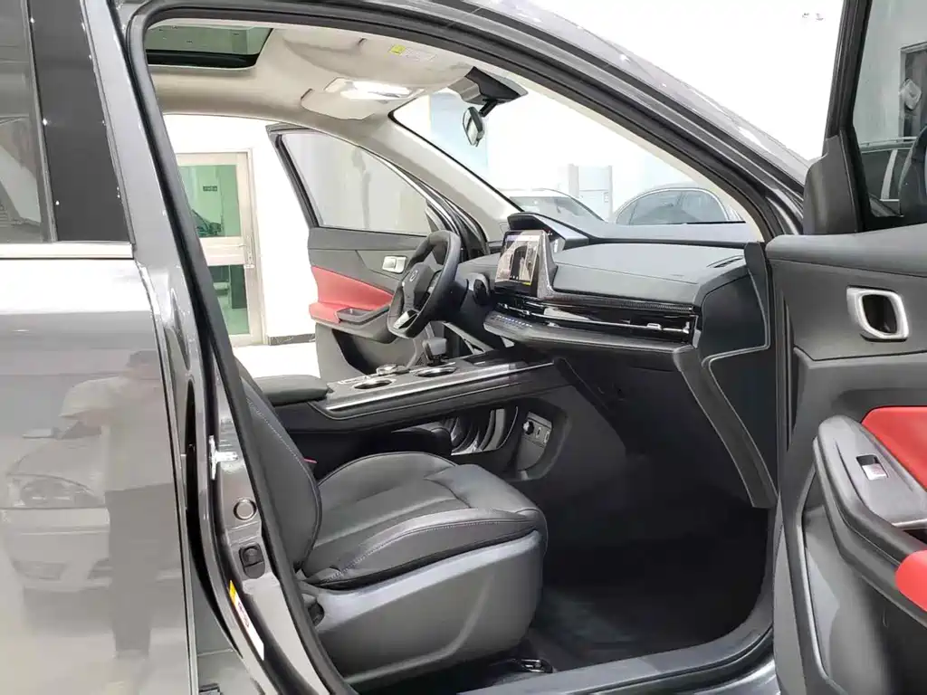 Changan CS55 PLUS 2 nd Gen 1.5 T DCT Distinguished