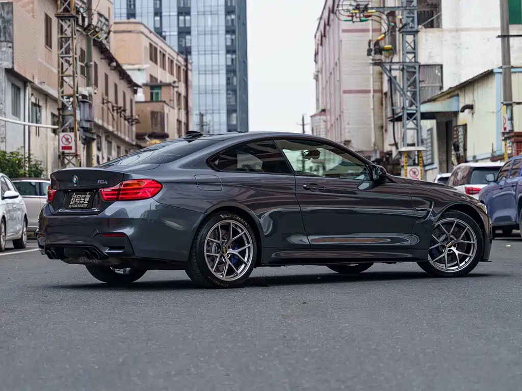 BMW M4 M4 2-door Coupe