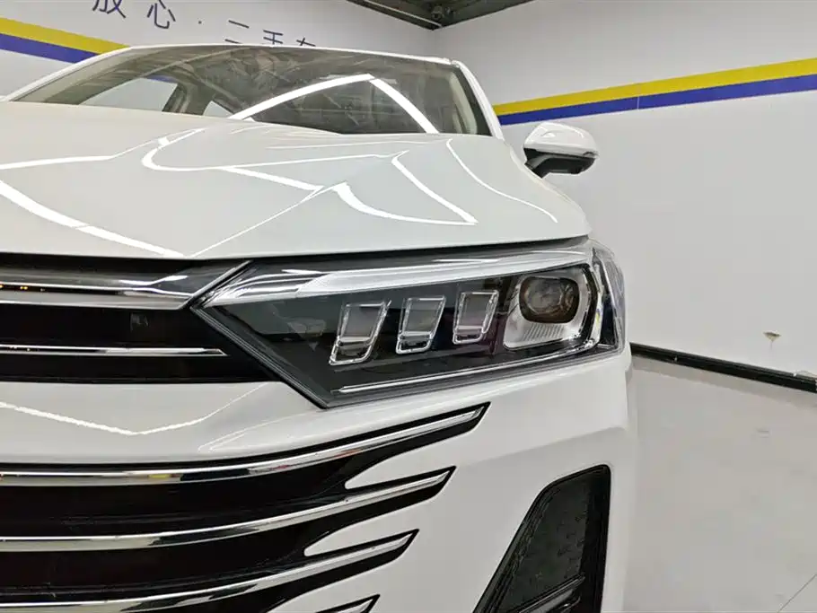 Besturn T77 1.5 T Auto Luxury