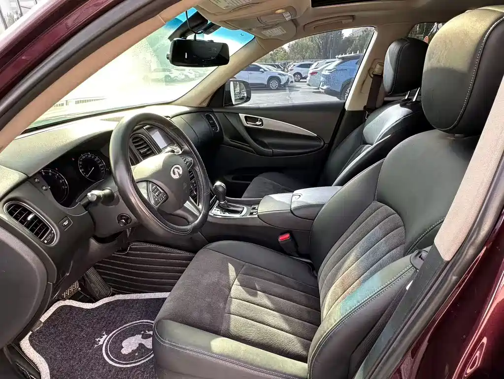 Infiniti QX50 2.5 L Comfort