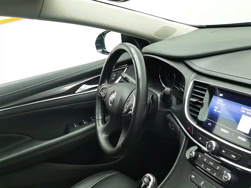 LaCrosse 652 T Luxury