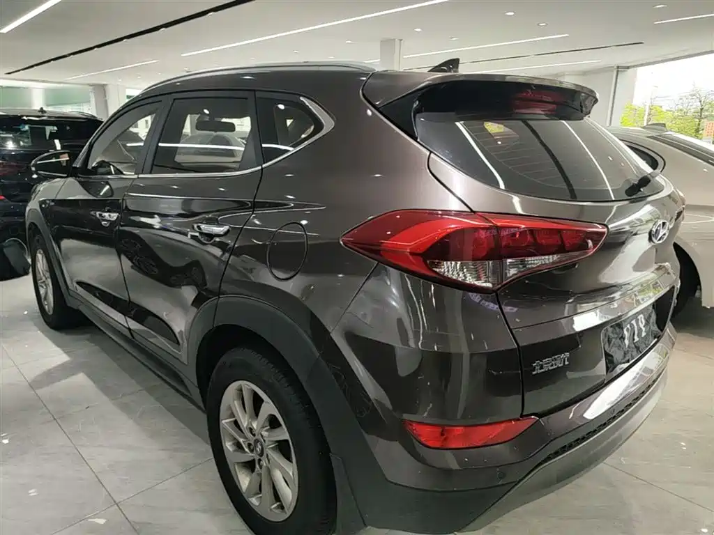 Tucson 1.6 T DCT 2 WD Intelligent