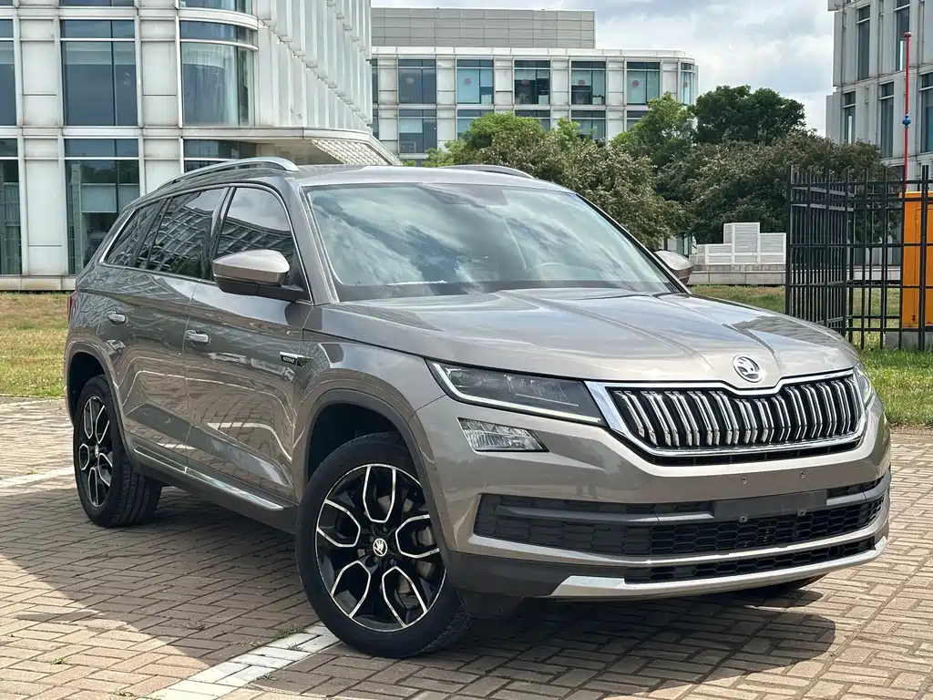 Kodiaq TSI330 7-seat 2 WD Luxury