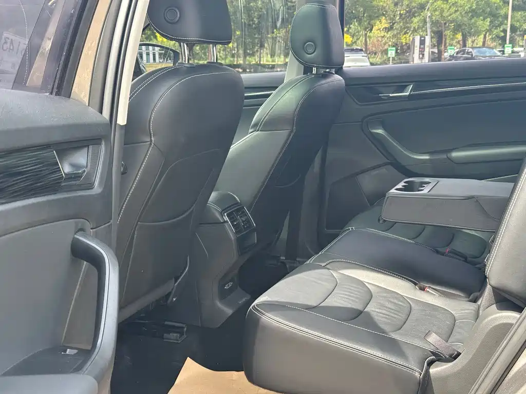 Kodiaq TSI330 7-seat 2 WD Luxury
