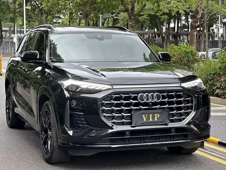 Audi Q6 45 TFSI quattro Black Warrior 6-seat