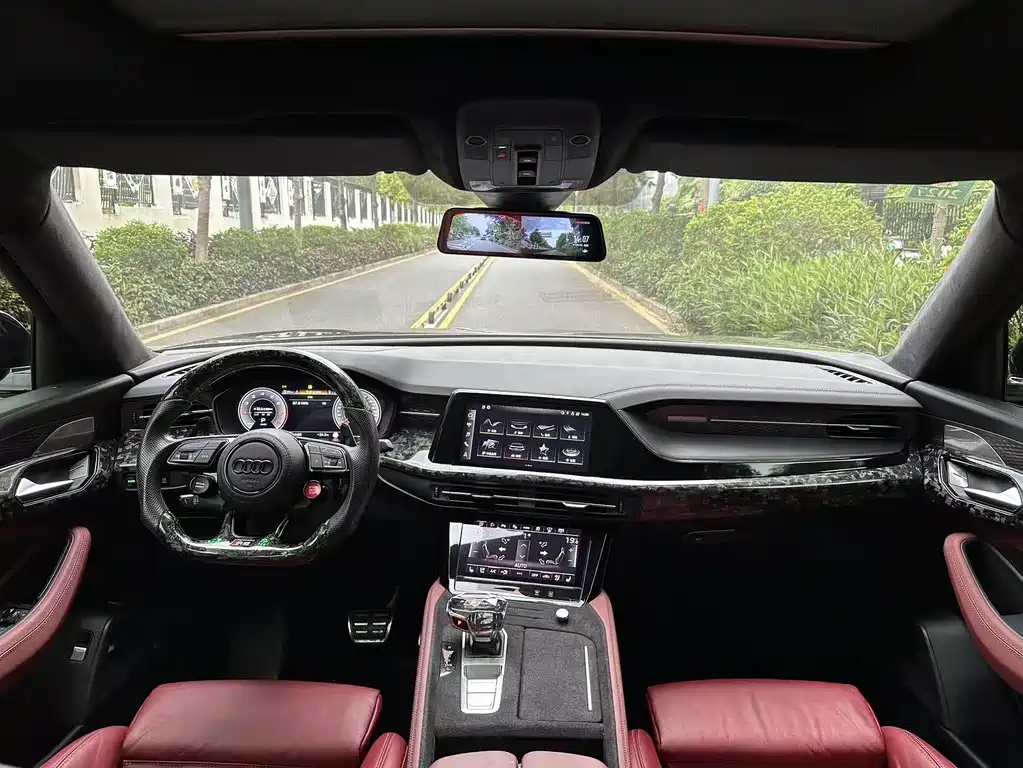 Audi Q6 45 TFSI quattro Black Warrior 6-seat