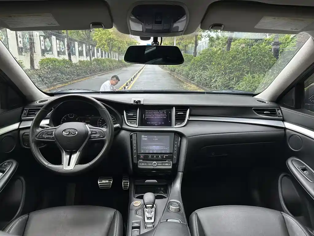 Infiniti QX50 2.0 T 2 WD Fashion
