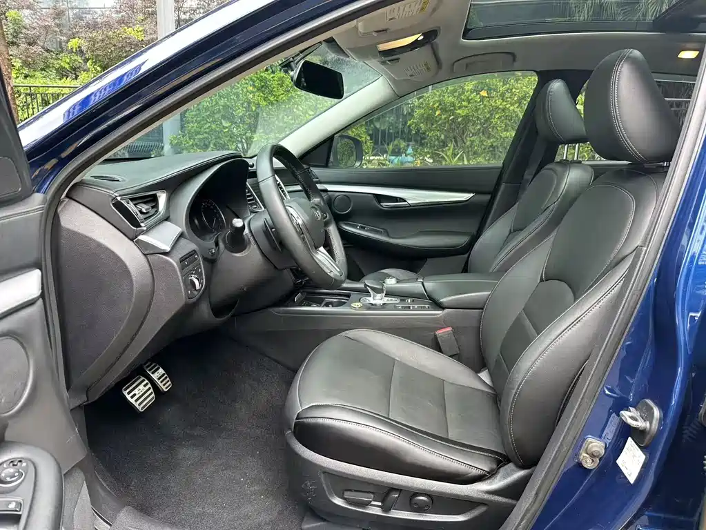 Infiniti QX50 2.0 T 2 WD Fashion
