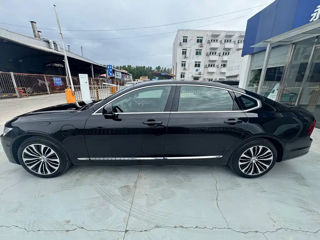 Volvo S90 PHEV PHEV Hybrid 4 WD Long Range Smart Ease Luxury