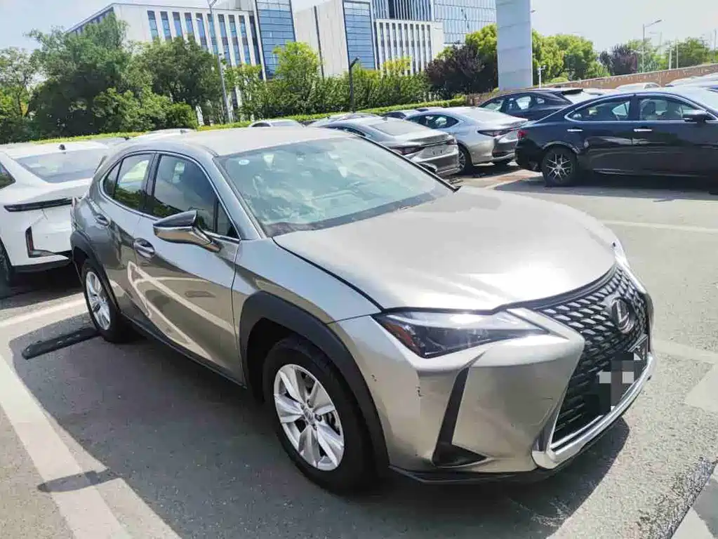 Lexus UX 260 h ·
