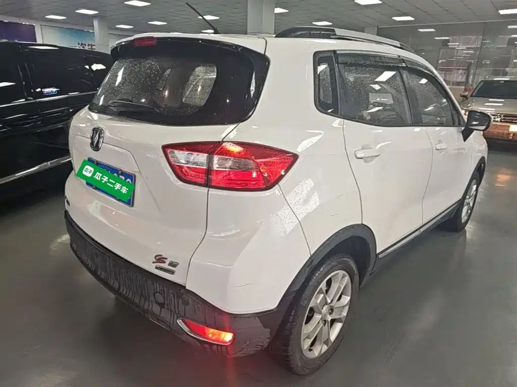 Changan CS15 1.5 L Auto Fashion