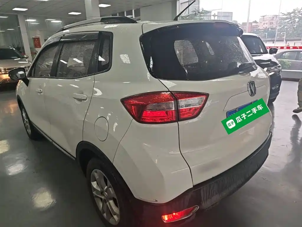 Changan CS15 1.5 L Auto Fashion