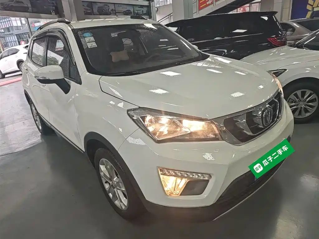 Changan CS15 1.5 L Auto Fashion