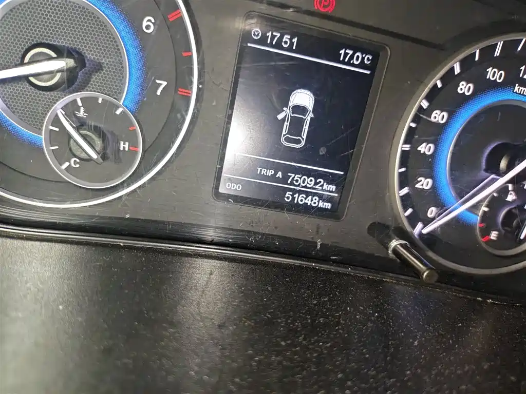Fengguang S560 1.8 L Manual Comfort 7-seat