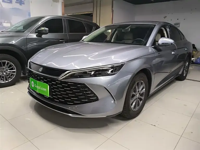BYD Qin L DM-i 80 KM Leading