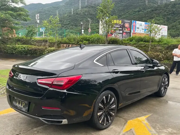 Hongqi H5 Classic 1.5 T DCT Flagship Charm