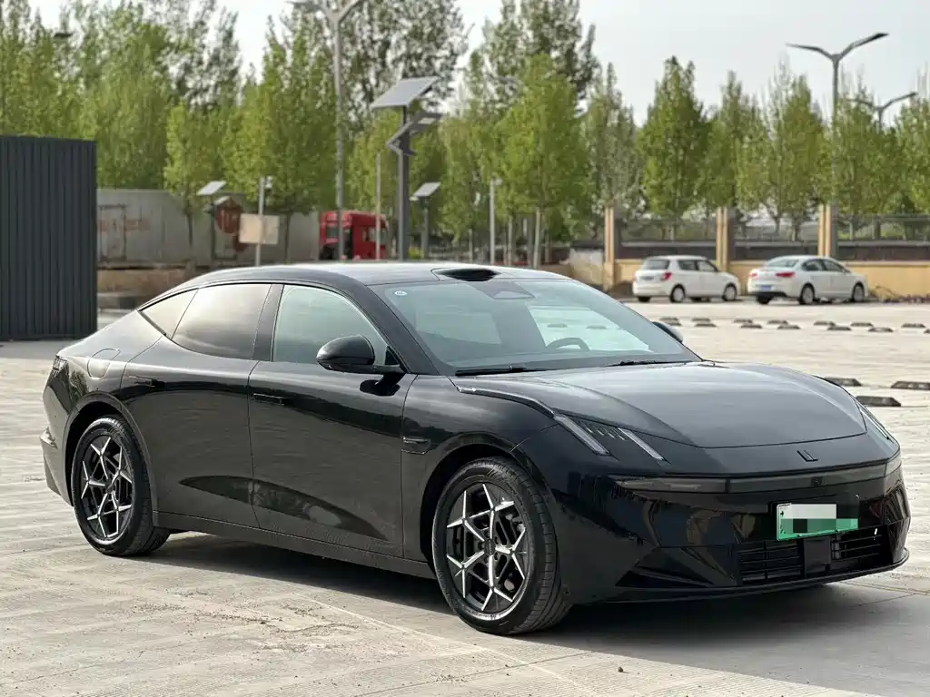 Lynk & Co 10 EM-P 120 4 WD Ultra