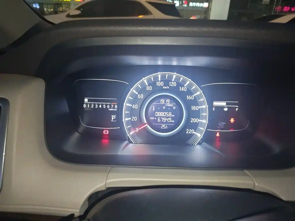 Odyssey 2.4 L Luxury